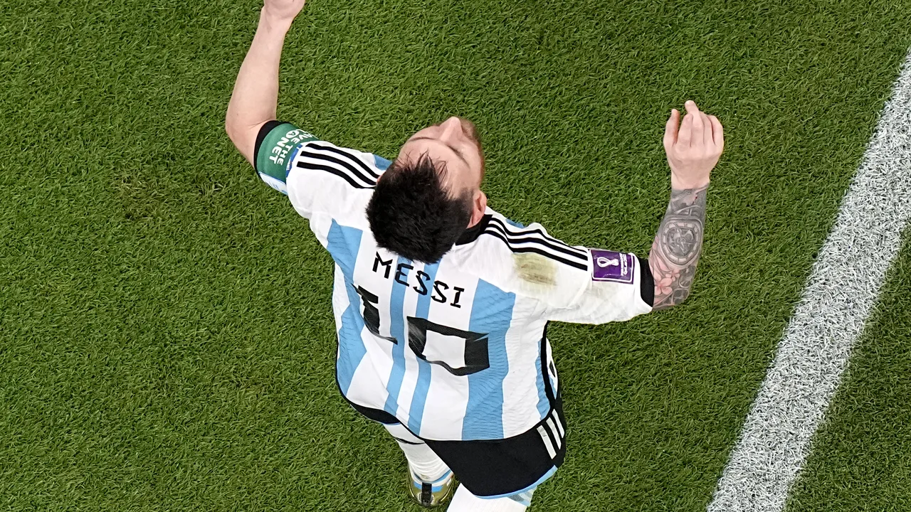Cupa Mondială din Qatar: Messi înscrie în partida cu Mexic şi salvează Argentina