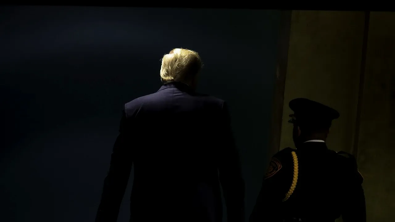Donald Trump a graţiat doi militari acuzaţi de crime de război, ignorând recomandarea Pentagonului