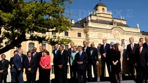 Fotografia de familie la summitul G20, de la finalul evenimentului, a fost încheiată destul de rapid