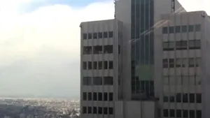 Imagini cu zgârie-nori din Japonia care 