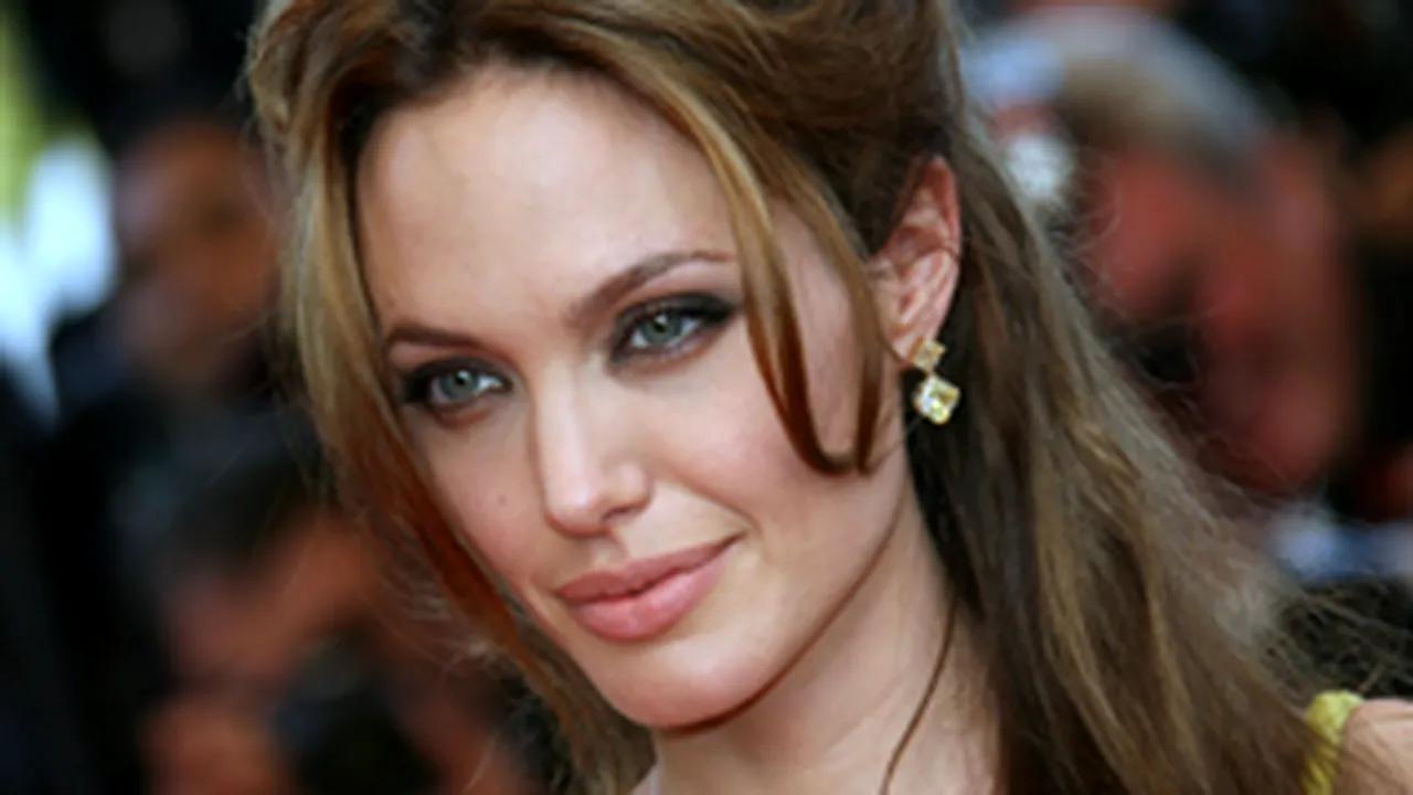 Angelina Jolie, vedeta cea mai apreciată pentru acţiunile umanitare derulate în 2007