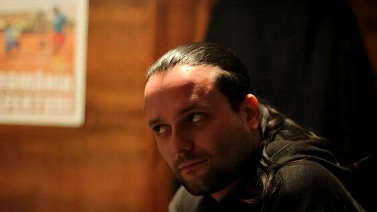 Filosofic spus, jurnalismul este acel domeniu al eforturilor umane care, în ciuda efemerităţii produsului său finit, respectiv a ştirilor, obiectivează actualitatea pentru istorie. - IONUŢ MURE