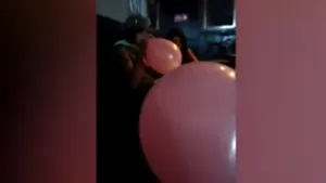 Poliţia a închis un local care vindea gaz de râs pe „Insula Morţii”