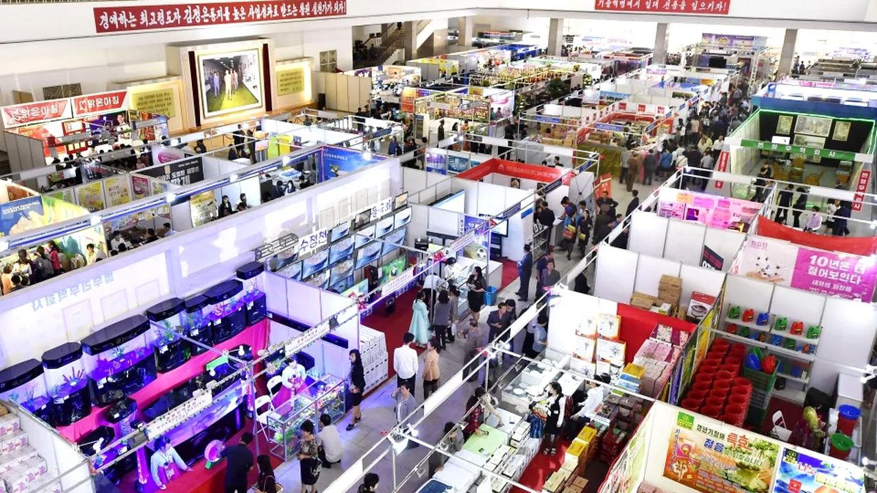 Sute de companii chineze la un târg internaţional în Coreea de Nord, în pofida sancţiunilor