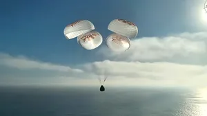 Patru astronauți s-au întors pe Pământ după 237 de zile pe Stația Spațială Internațională. Capsula Dragon a ajuns în Pacific