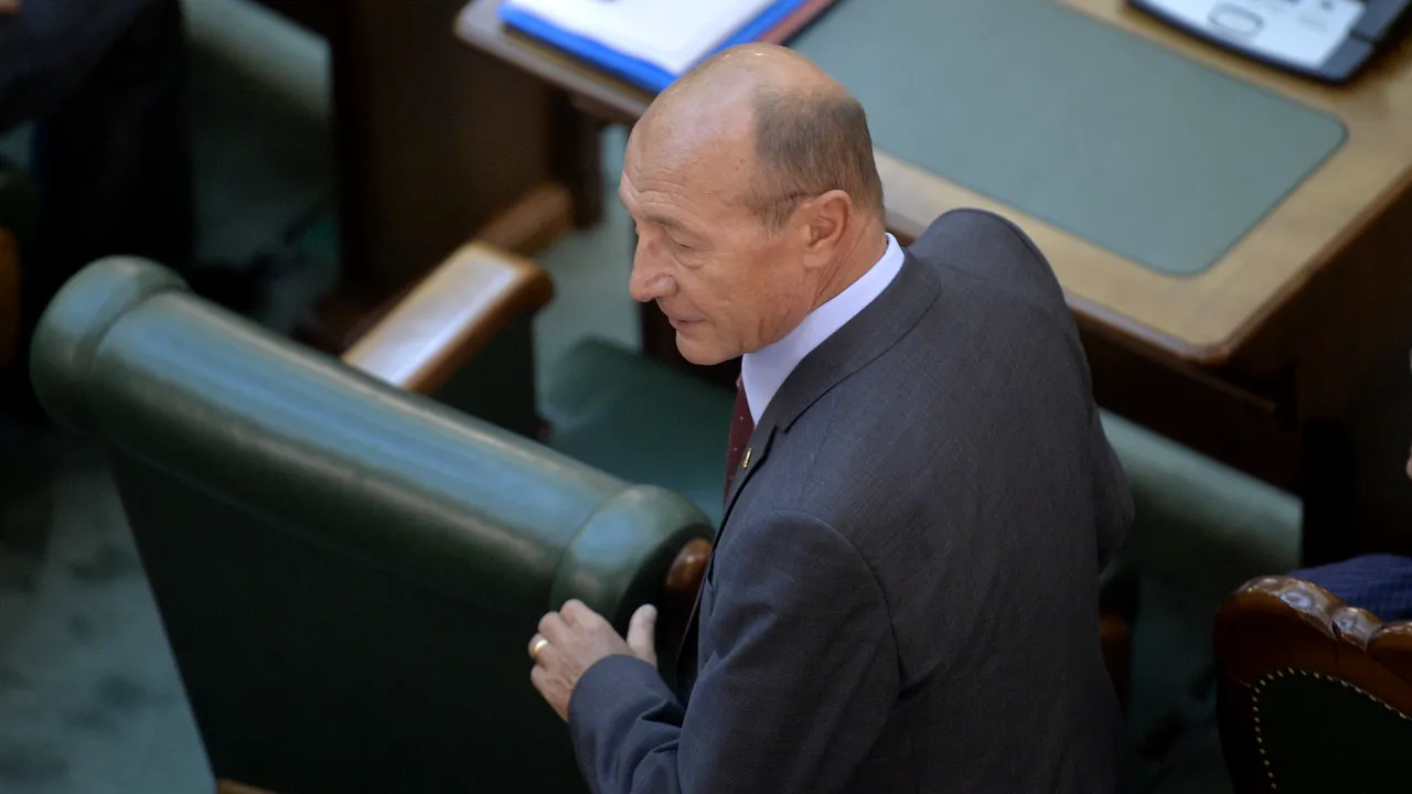 PNL: Traian Băsescu dezinformează prin omisiune. Deciza UDMR excede cadrul constituţional