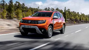 Noua Dacia Duster începe de la 14.100 de euro şi poate fi comandată din nou cu transmisie automată. Primele livrări încep în septembrie