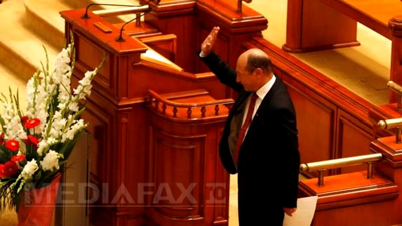 Camera Deputaţilor şi Senatul se reunesc luni pentru citirea hotărârii Curţii Constituţionale privind referendumul