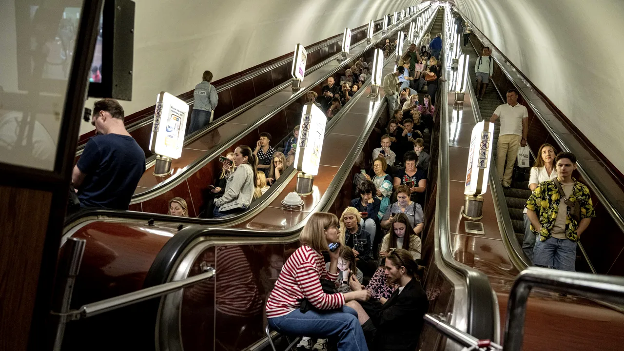 Atac masiv asupra Kievului. Sirenele de raid aerian au sunat peste noapte