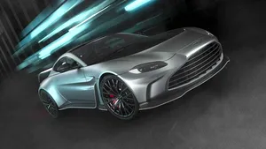 Noua maşină sport Aston Martin, V12 Vantage, cu combustie internă a fost lansată în serie limitată FOTO VIDEO