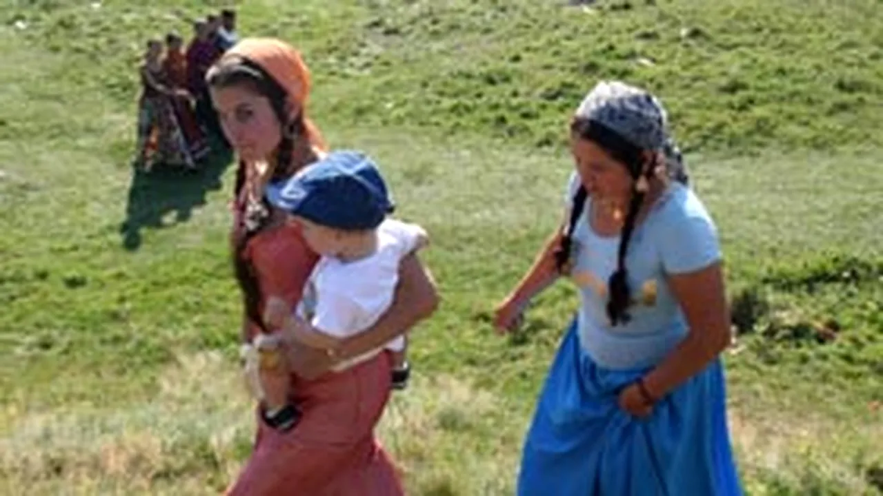 Limitarea numărului de romi acceptaţi în fiecare oraş, propusă de un oficial italian