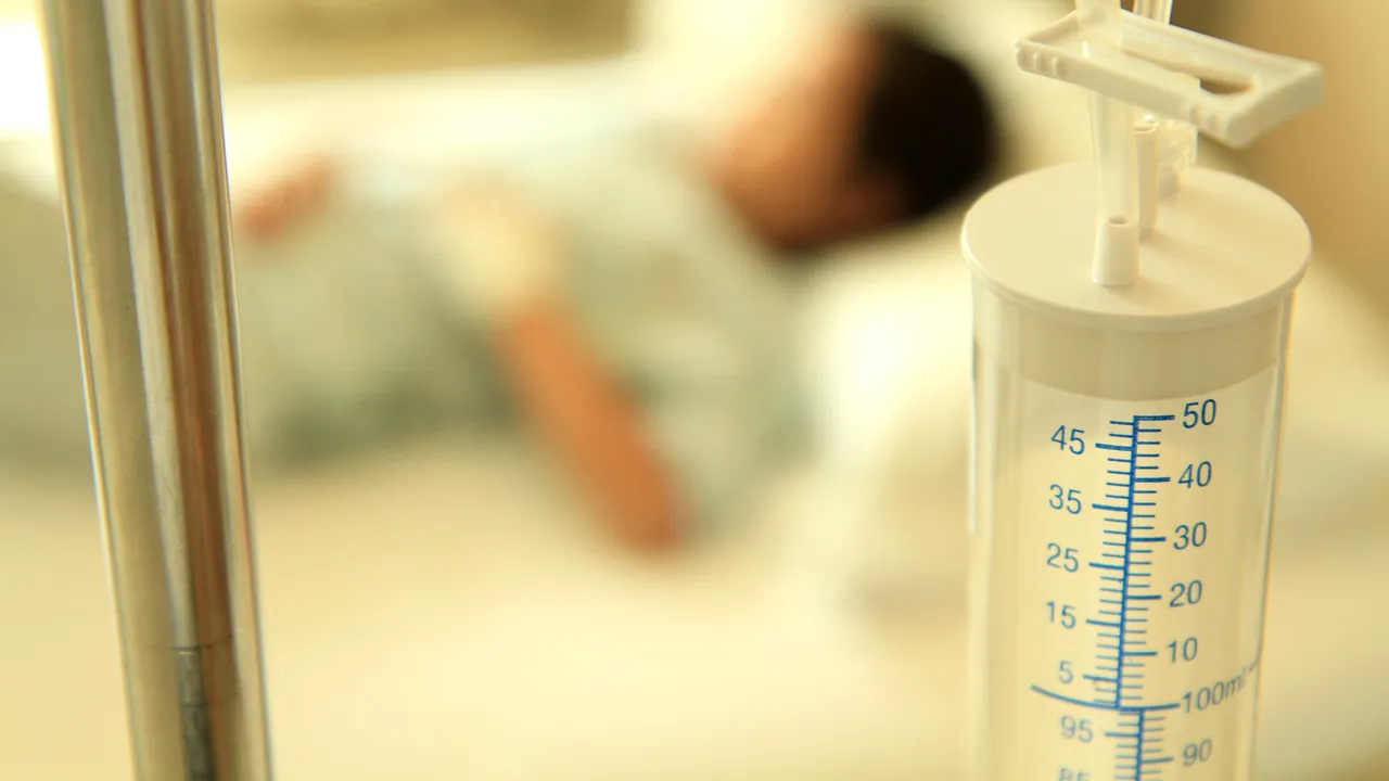 FOTO | Imagini revoltătoare la Pediatria din Sibiu. Copii murdari şi flămânzi, jigniţi şi schimbaţi de haine doar atunci când vin medicii în vizită/ Spitalul a deschis o anchetă