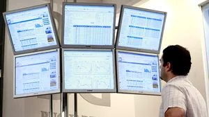 EXCLUSIV: Guvernul vinde acţiuni Petrom, Transelectrica, Enel şi E.ON, pentru un miliard euro