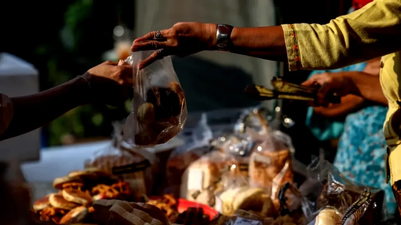 Rușii se tem că rămân fără piper, fistic, ardei grași, țelină și curmale din cauza războiului din Iran. Ce se întâmplă în restaurante