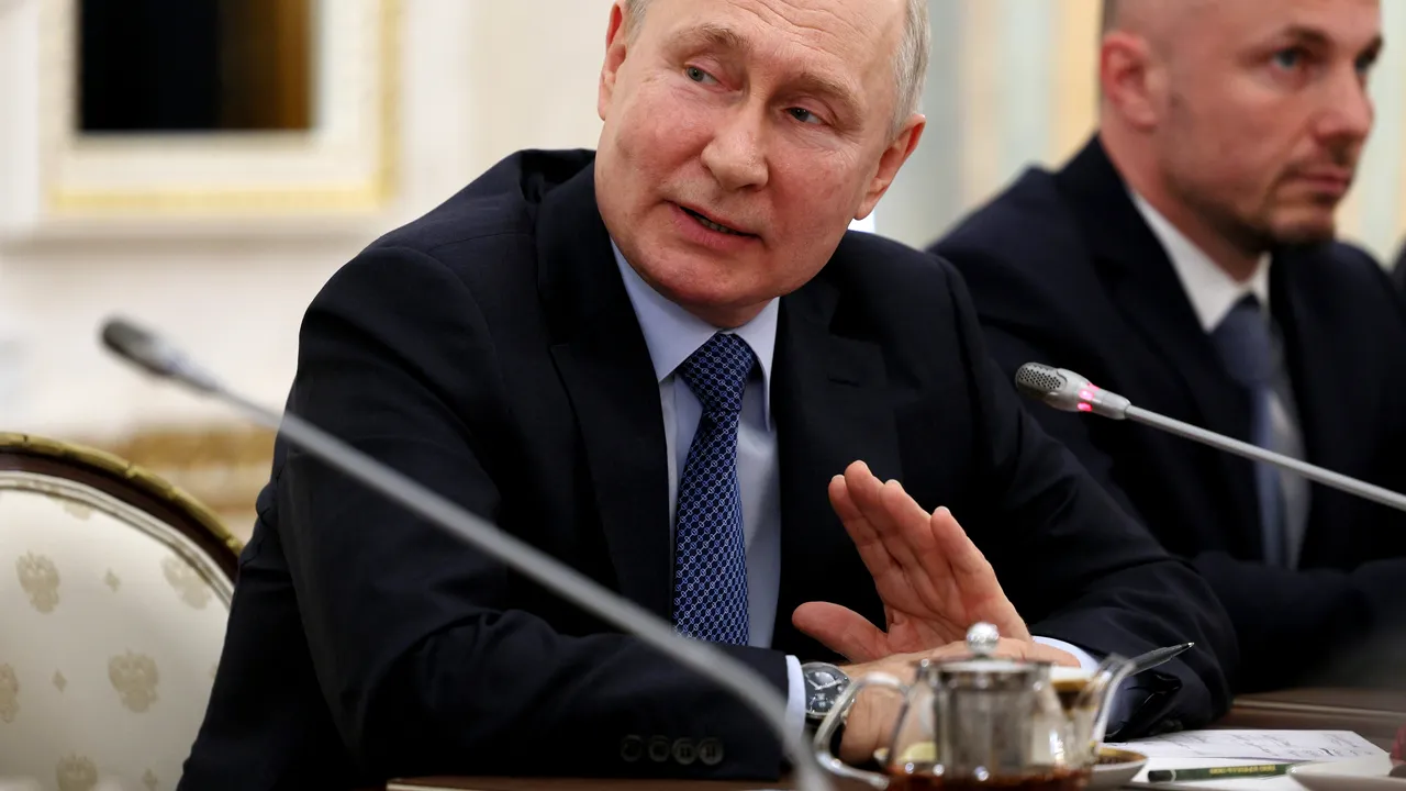Putin ameninţă că va bombarda orice ţară NATO din care vor decola avioanele F-16 spre Ucraina pentru a lovi ţinte militare ruseşti: 