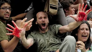 Peste 40 de răniţi uşor, după o intervenţie a Poliţiei la Barcelona, înaintea finalei Ligii Campionilor