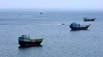 ONU începe evacuarea marinarilor blocați în Strâmtoarea Ormuz / SUA avertizează că Strâmtoarea Ormuz nu poate fi taxată