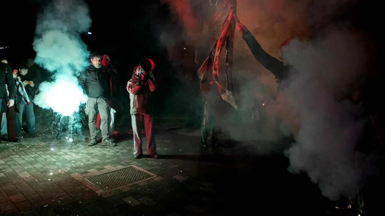 Ciocniri la Milano în timpul Jocurilor Olimpice: protestatari au aruncat petarde, poliția a folosit gaze lacrimogene