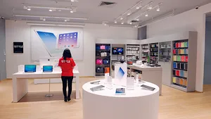 Reţeaua iStyle a inaugurat un nou magazin Apple, la Cluj, după o investiţie de aproape 200.000 euro - FOTO