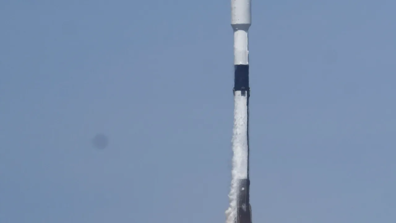 Serviciul de internet prin satelit lansat de Elon Musk a fost autorizat în România