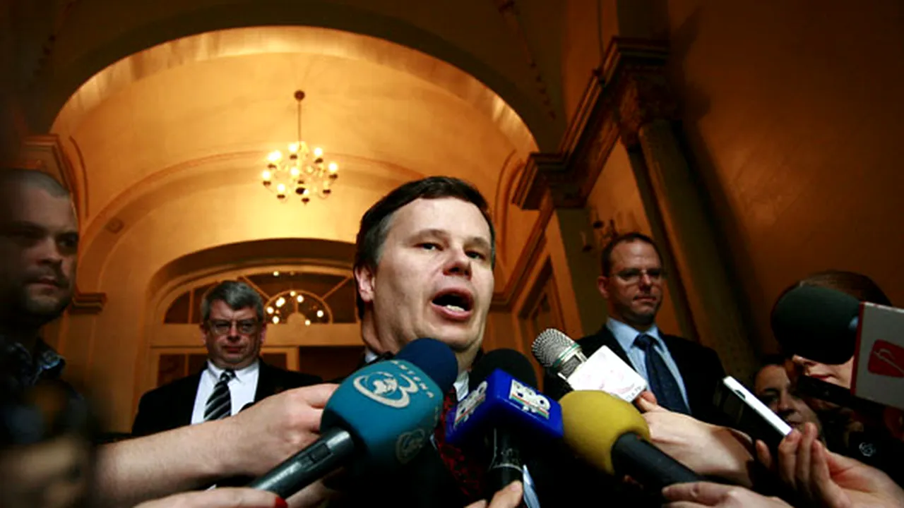 FMI: Numărul angajaţilor din sectorul public ar trebui să scadă cu 250.000