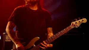 Basistul trupei Deftones, în comă, în urma unui accident (Video)