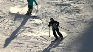 Trei pârtii de la Sinaia cu risc de avalanşe sunt închise, toate celelalte sunt deschise