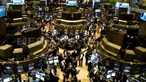 Acţiunile asiatice cresc din nou şi aproape au şters pierderile generate de Brexit