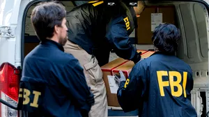 Zeci de arestări pentru abuz sexual asupra copiilor, după uciderea a doi agenţi FBI