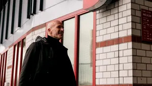 Ajax şi-a suspendat directorul general pe fondul unor suspiciuni privind tranzacţii cu acţiuni