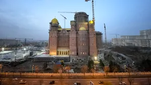 Catedrala Mântuirii Neamului – două decenii de construcție, credință și controverse