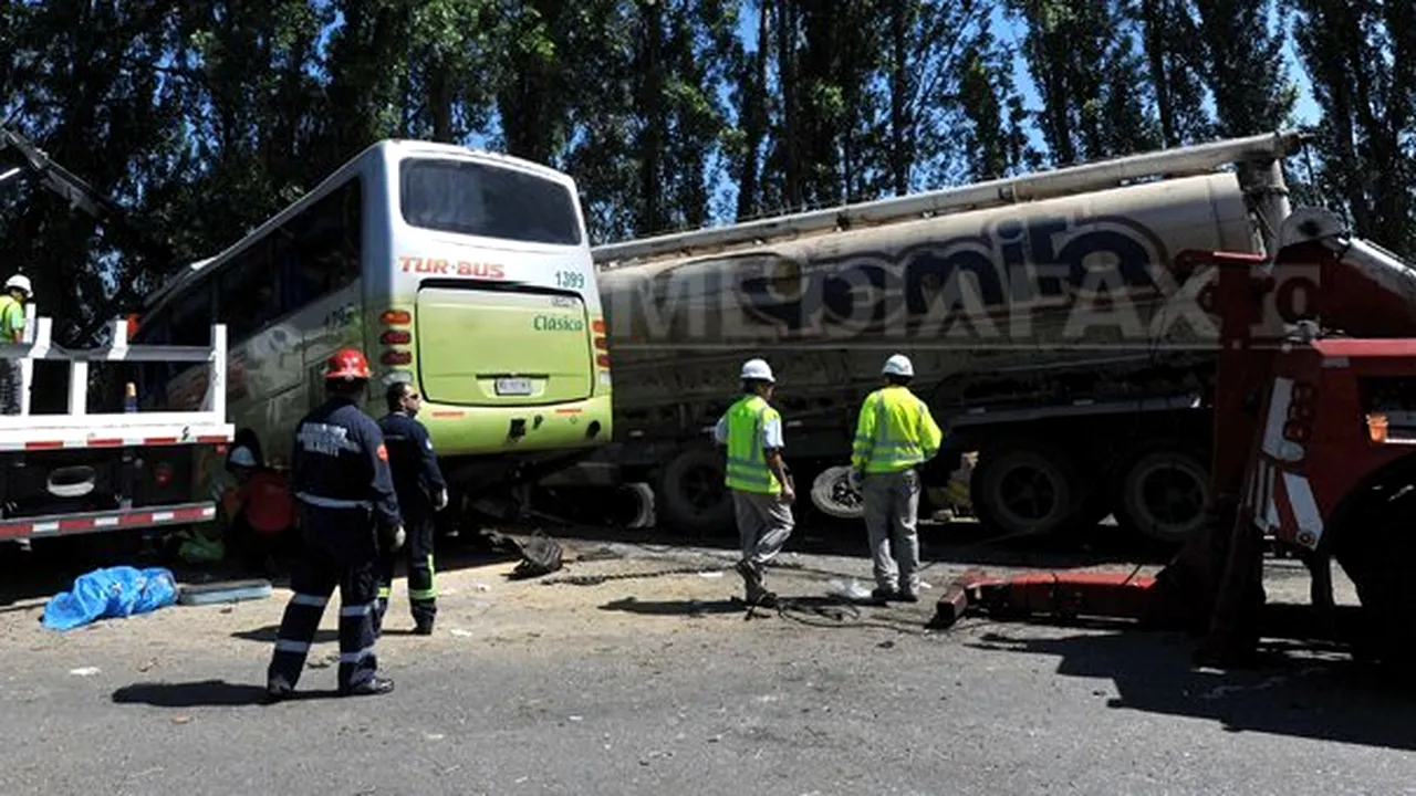 10 morţi şi 25 de răniţi într-un accident rutier produs în Rusia
