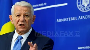 Teodor Meleşcanu DEMISIONEAZĂ din funcţia de ministru al Afacerilor Externe, la opt zile după ce a preluat portofoliul. Mihnea Motoc, propus pentru funcţie