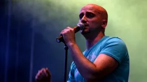 Voltaj lansează un videoclip filmat cu telefonul mobil