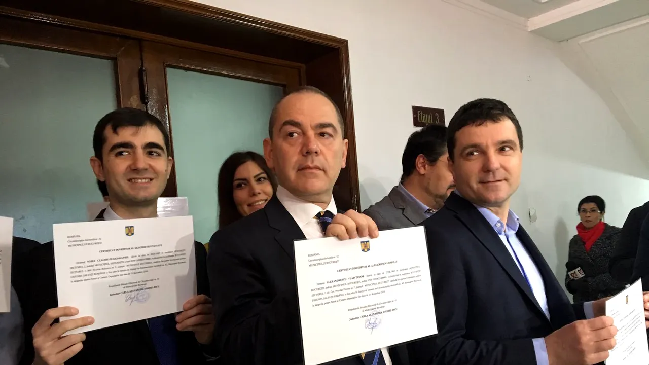 Preşedintele USR, Nicuşor Dan: Am avut o discuţie informală cu PNL. Un guvern condus de Cioloş, foarte improbabil - FOTO