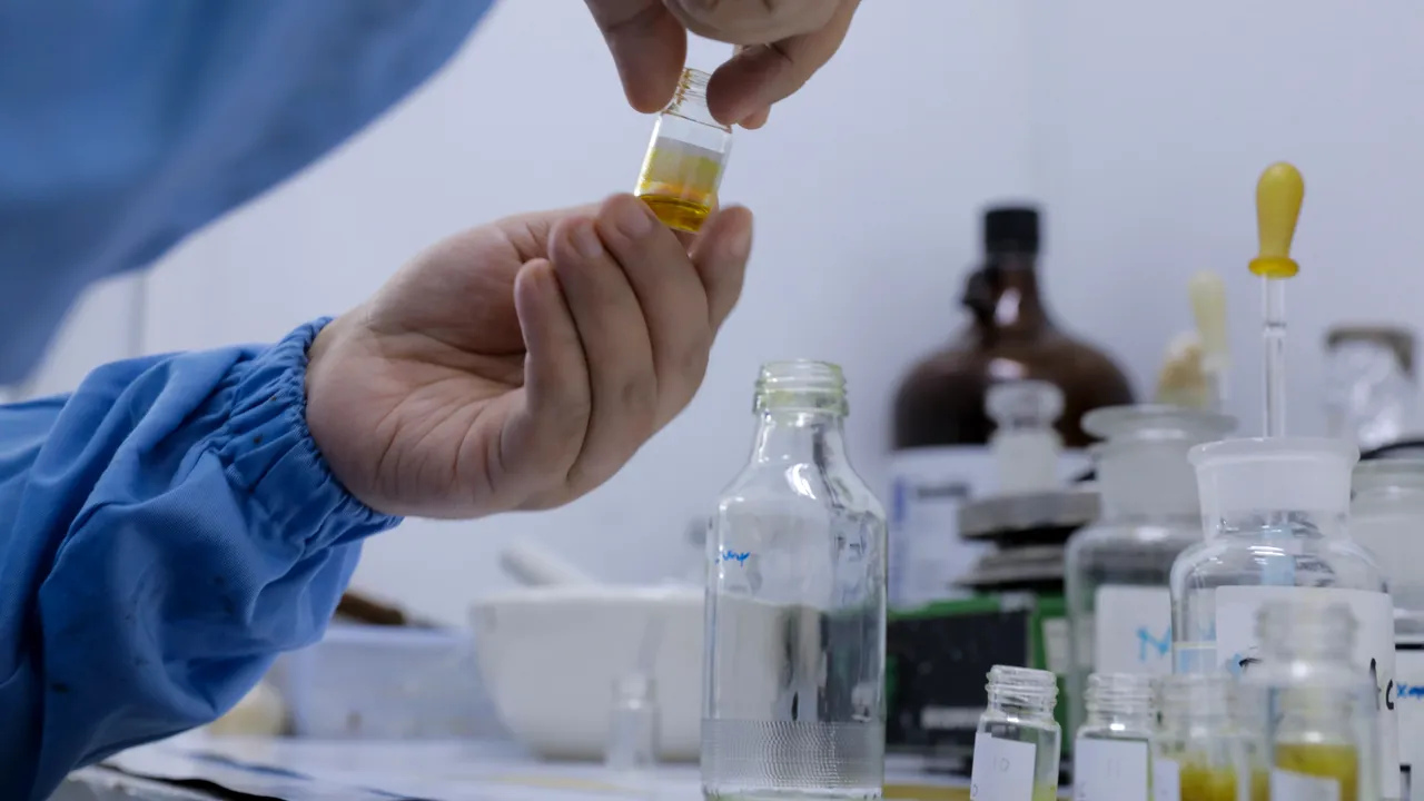 DOCUMENT | OMS: 8 vaccinuri anti-COVID 19 sunt în etapa de testare pe oameni. Când ai putea avea un vaccin?