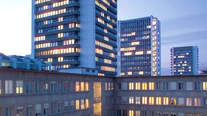 Unul dintre cele mai mari scandaluri din istoria modernă a Greciei | Parlamentul a votat crearea unei comisii care să investigheze politicienii, inclusiv foşti premieri, acuzaţi că ar fi primit mită de la Novartis