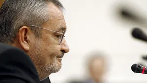 Vlădescu: Renegocierea cu FMI a măsurilor de reducere a cheltuielilor ar fi o eroare