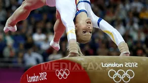JOCURILE OLIMPICE 2012: Sandra Izbaşa şi Larisa Iordache concurează pentru cea mai prestigioasă medalie a gimnasticii. Româncele sunt în finală la individual compus