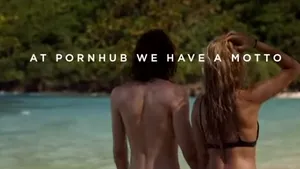 Un site pentru adulţi a filmat ”Cel mai murdar porno din toate timpurile” pentru a susţine o cauză nobilă | VIDEO