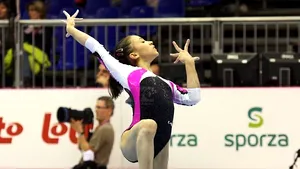 Gimnasta Ştefania Stănilă a debutat la 15 ani la Campionatele Mondiale, fiind cea mai tânără sportivă din competiţie