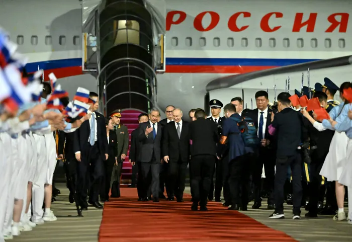 EXTERNE Xi Jinping și Vladimir Putin se întâlnesc la Beijing, pe fondul tensiunilor globale