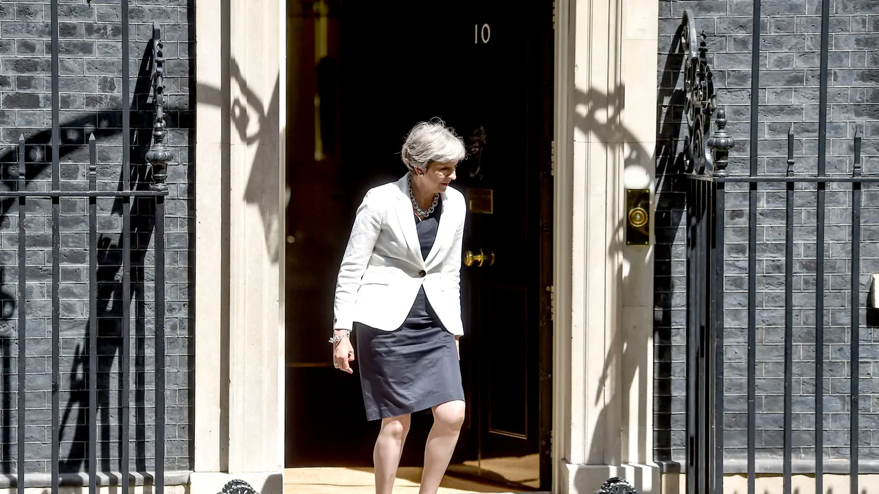 Theresa May se confruntă cu o nouă opoziţie cu privire la Brexit, din partea propriului partid