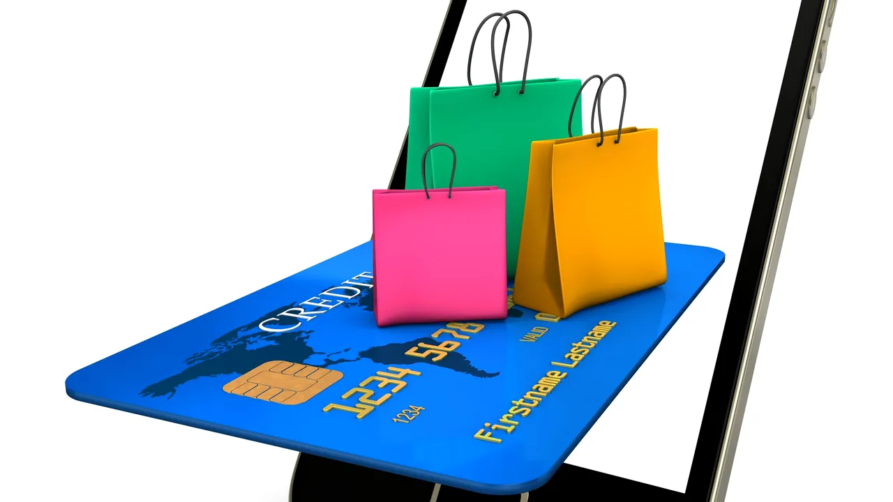 O bancă intră în comerţul online de fashion cu o platformă de tip marketplace, şi se bate cu platformele consacrate din România