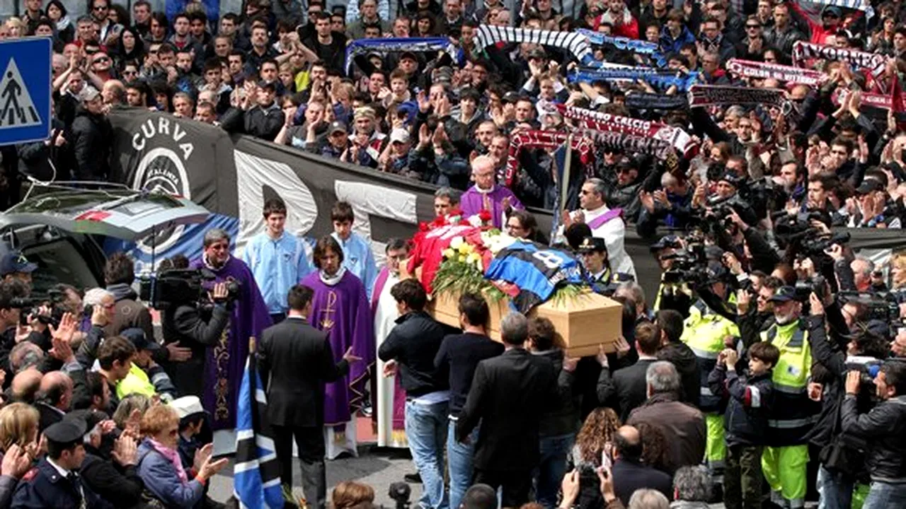 Mii de persoane au participat la funeraliile fotbalistului Piermario Morosini