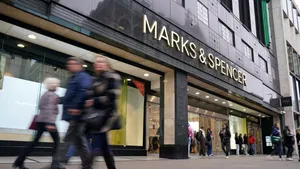 Celebra Oxford Street din Londra se transformă radical. Circulația mașinilor și autobuzelor, interzisă definitiv