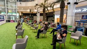 Ţara care a deschis centre de vaccinare împotriva COVID-19 la intrare în mall-uri şi pieţe