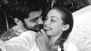 Gigi Hadid este însărcinată. Supermodelul a confirmat că aşteaptă un copil, fără a menţiona numele lui Zayn Malik 