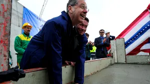 Gitenstein a turnat ultima şapă de beton la noul sediu al Ambasadei SUA - GALERIE FOTO
