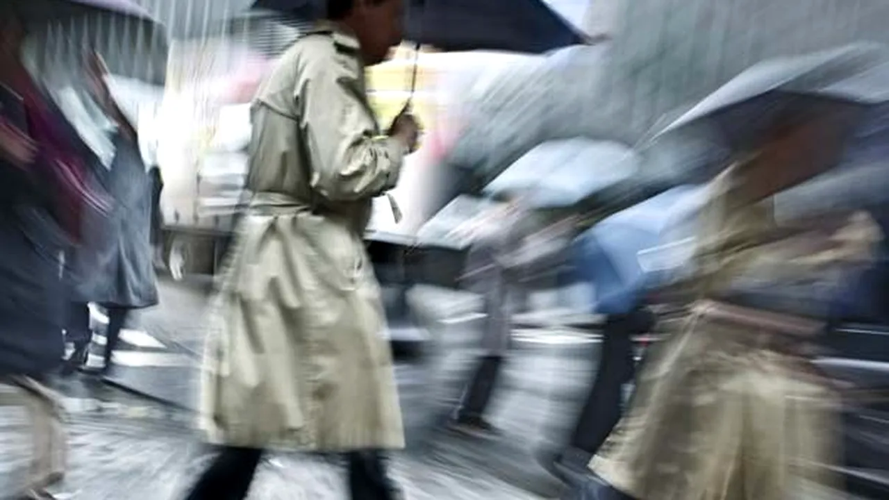 Meteorologii au emis o alertă de vreme rea pentru toată ţara, valabilă duminică